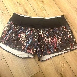 Size 8 lululemon shorts